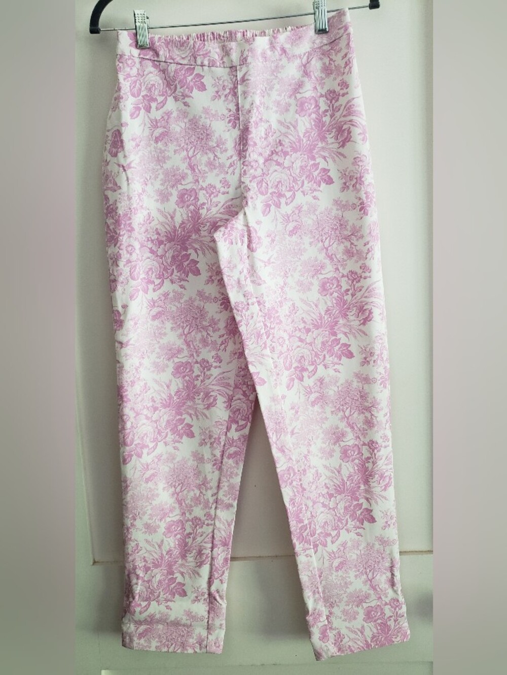 Isaac Mizrahi Stretch Pants, Size 6, Not Used, Pink /white
